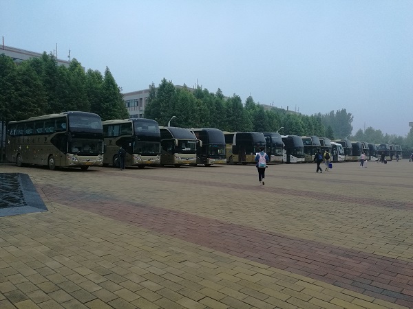 鄭州大巴車租賃:醉漢大巴吸煙被阻止,毆打大巴司機釀事故http://m.gzsndk.com/